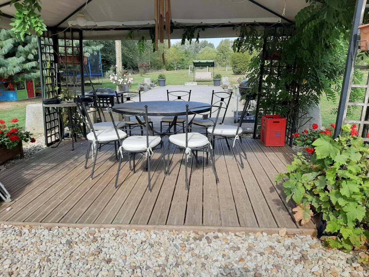 Gite Des Peupliers Girondelle Exterior foto